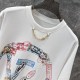 Louis Vuitton's new printed chain short sleeved T-shirt features a small round neck that highlights a fashionable atmosphere and a slim fit short silhouette