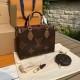 Louis Vuitton women's bag, dual tone tote bag, paired with a detachable coin pocket, suitable for storing change or delicate items. The zipper features a jacquard woven shoulder strap with the brand logo, creating a visual effect R780