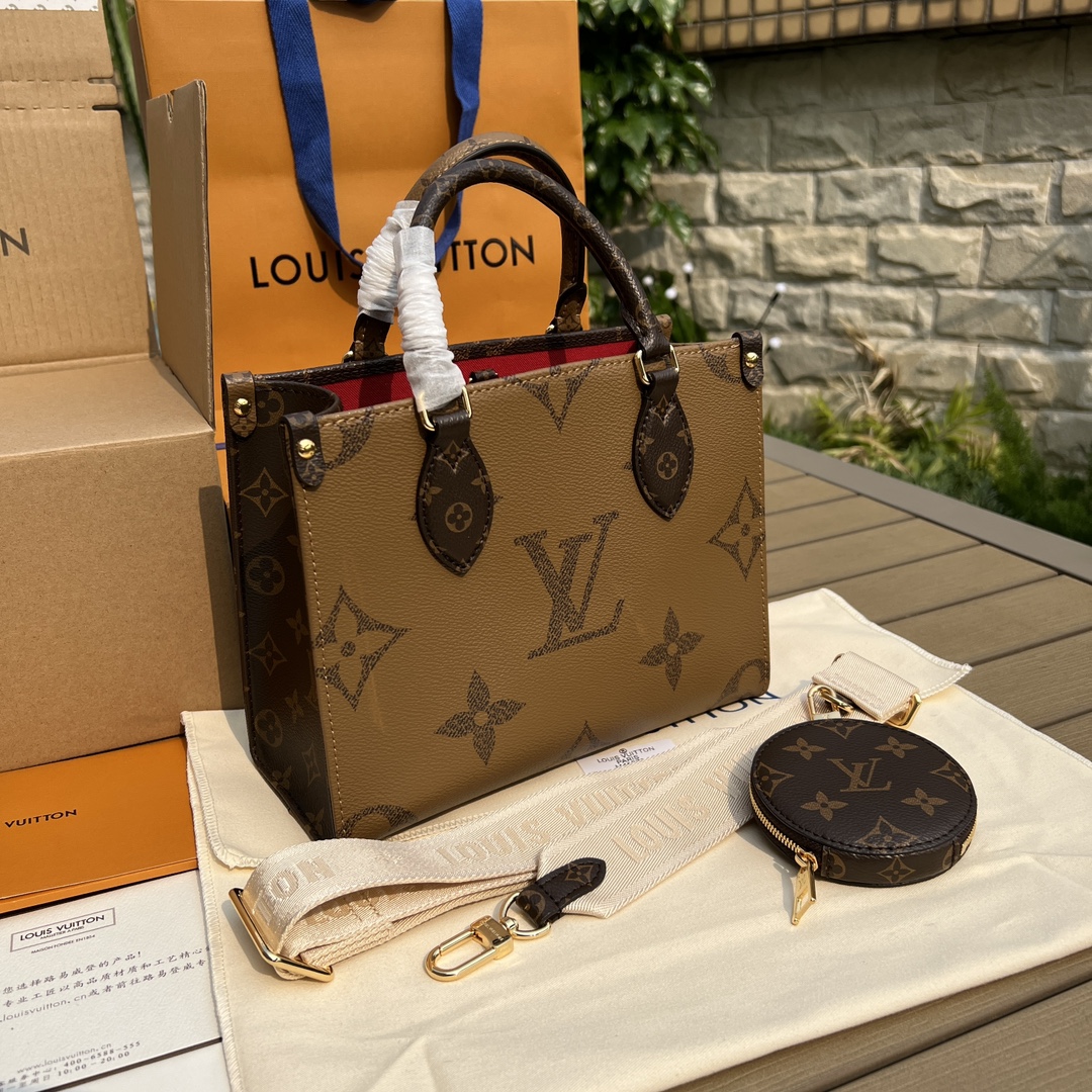 Louis Vuitton women's bag, dual tone tote bag, paired with a detachable coin pocket, suitable for storing change or delicate items. The zipper features a jacquard woven shoulder strap with the brand logo, creating a visual effect R780