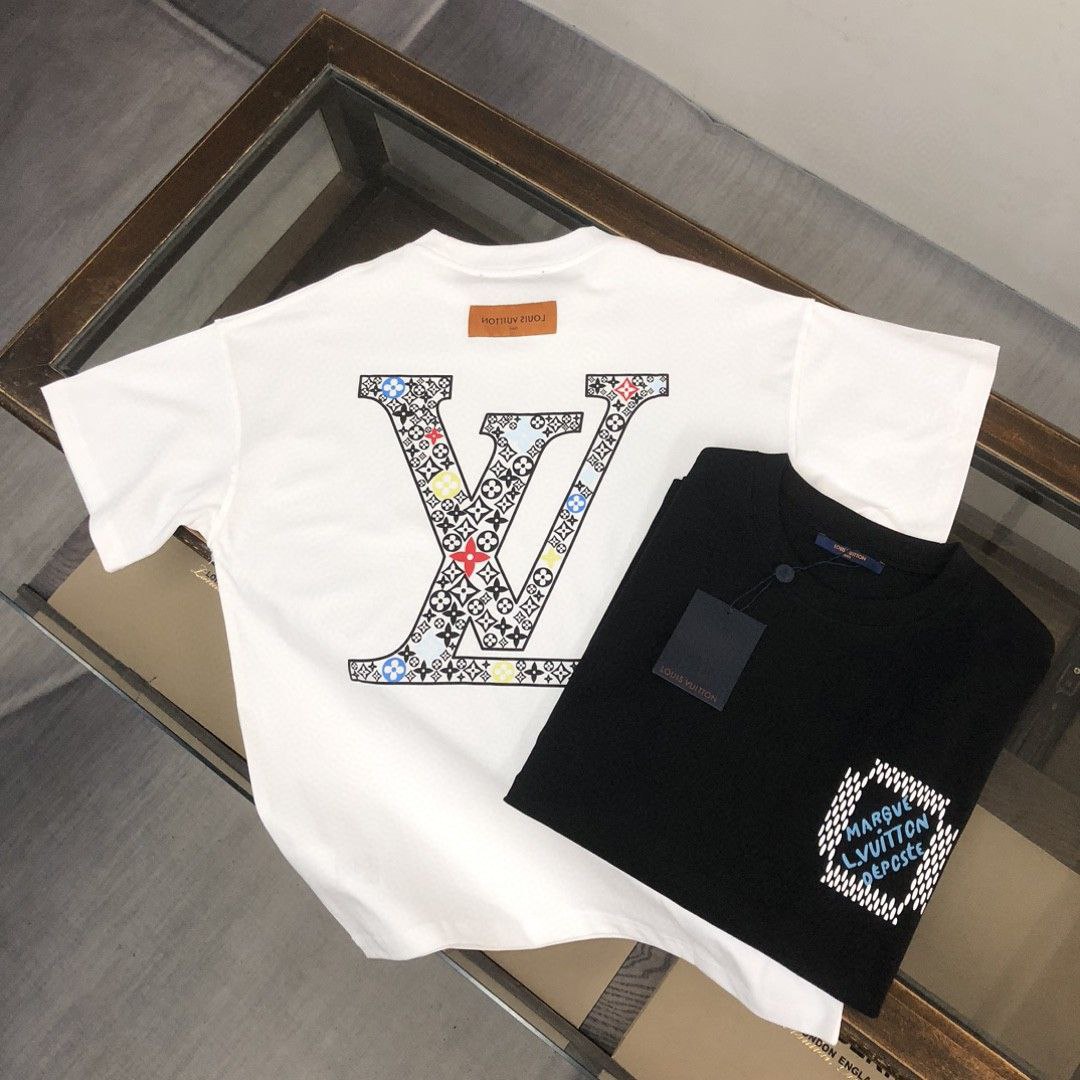 Louis Vuitton LV men's short sleeved T-shirt in black and white