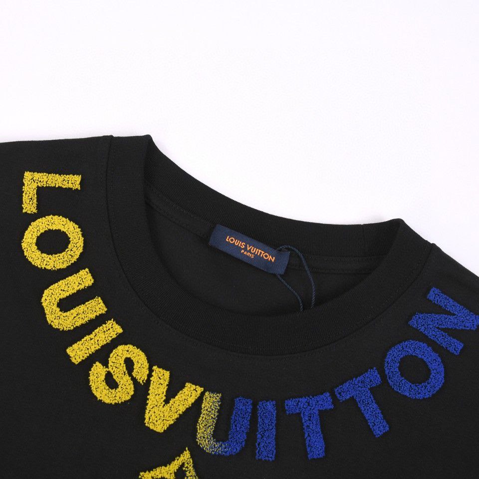 Louis Vuitton LV Men's Black Short sleeved T-shirt