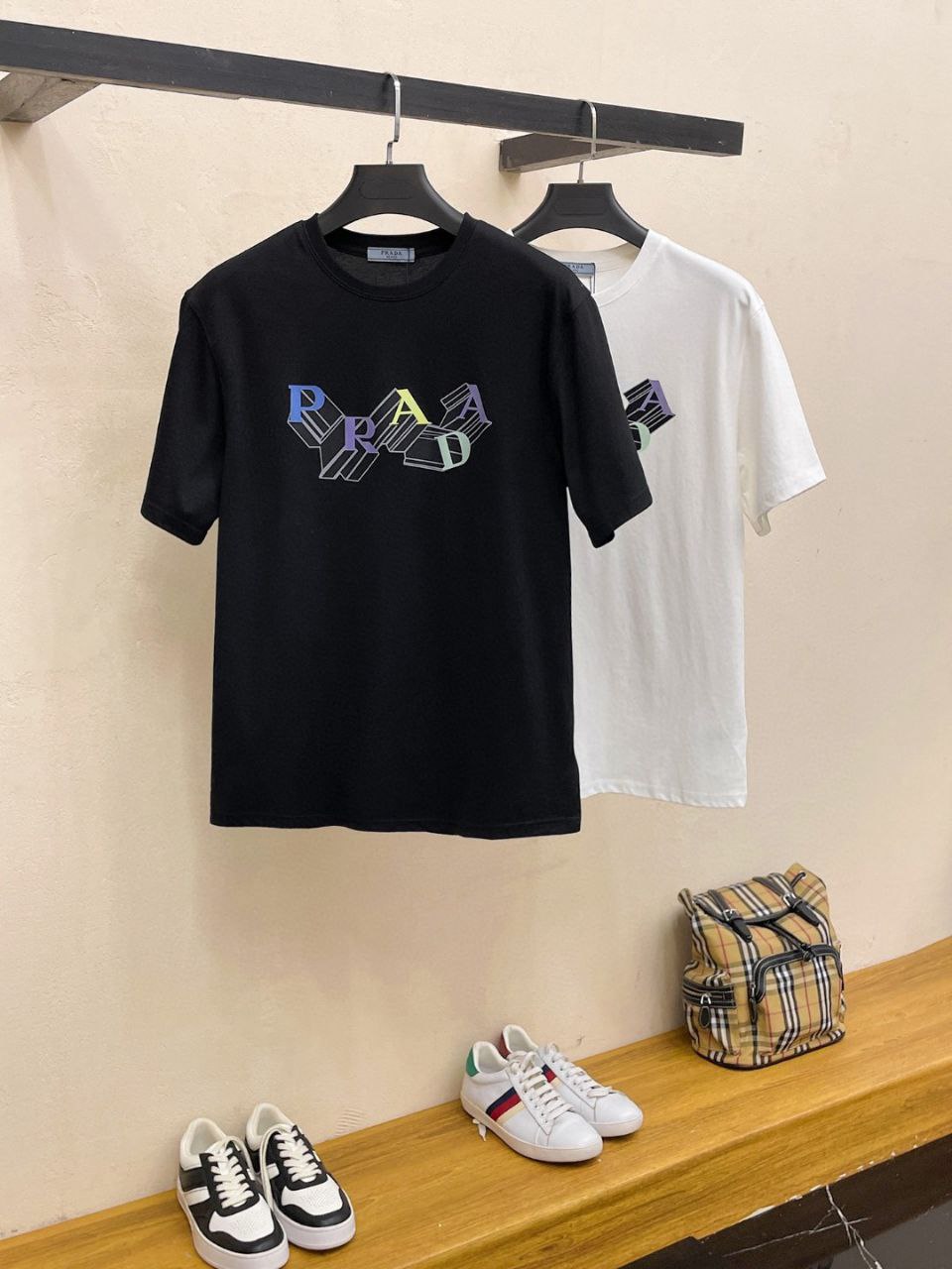 Prada Summer's new counter original series high-end elegant men's top casual business short sleeved round neck T-shirt