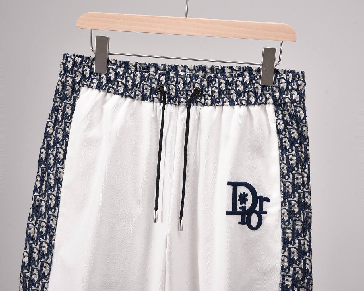 Dior men's sports casual pants, white classic embroidery style