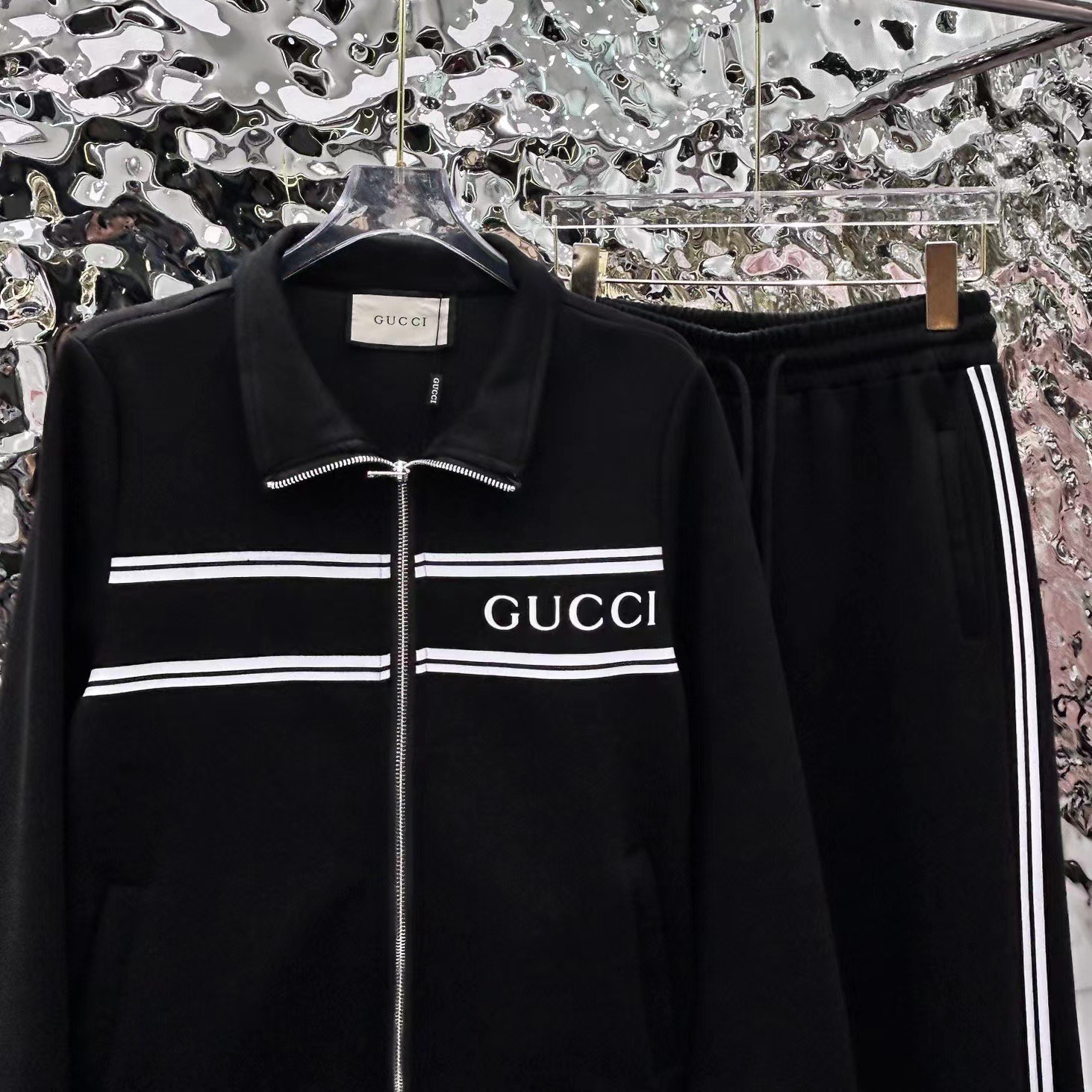 Gucci women's set, casual and sports set, imported fabric, original customized, all inclusive packaging box, black and white two colors R300