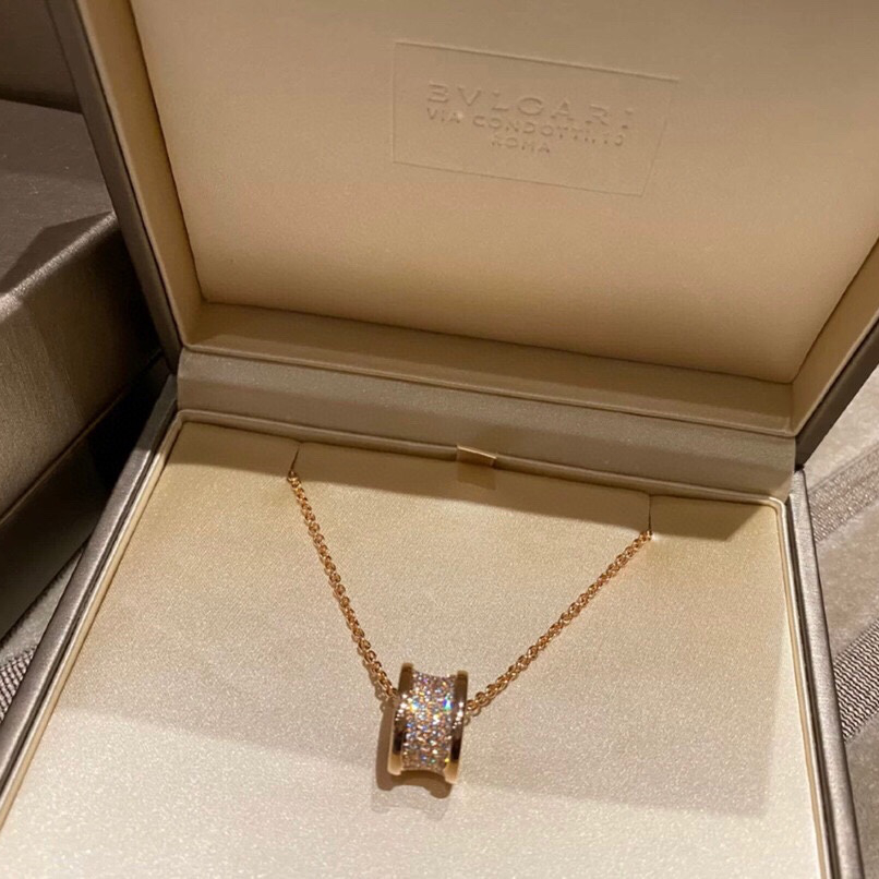 Bulgari Full Diamond Small Waist Necklace, Comes with Complete Packaging, Classic Full Diamond, Exquisite Customization, Super Durable R200