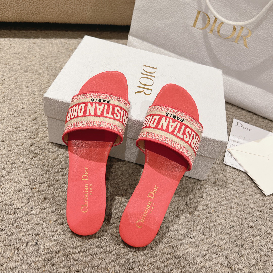 Dior letter embroidered slippers hot spring summer vacation series letter flat slippers