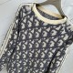 Dior new autumn and winter knitted sweater is carefully crafted from imported knitted wool, with a very soft touch. The original version is customized, providing warmth and a complete set of packaging boxes R280