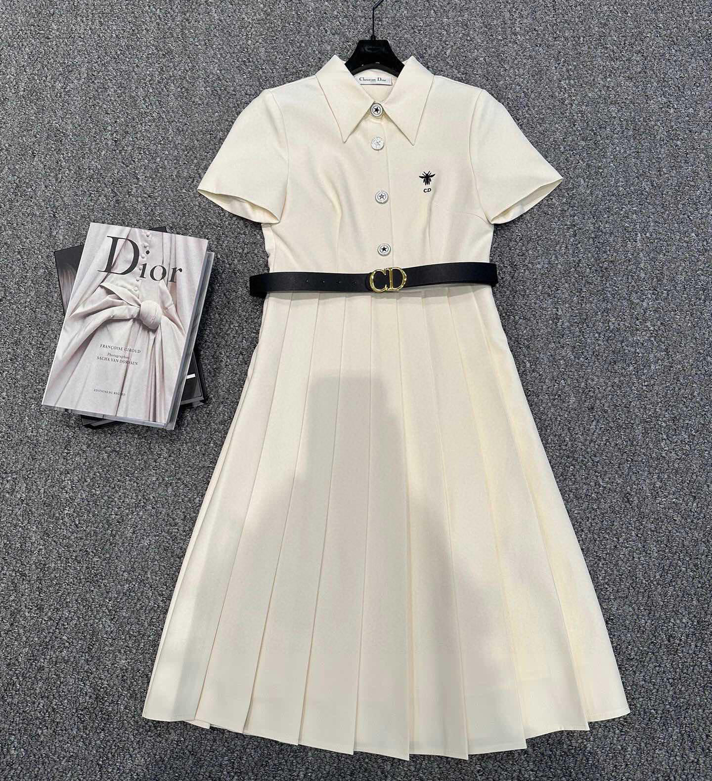 Dior's new embroidered CD dress with pleated hem and CD belt, Complete packaging box